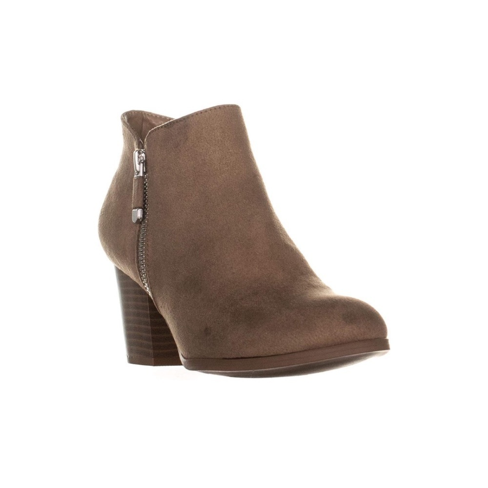 Style & Co. Masrinaaf Taupe Boots